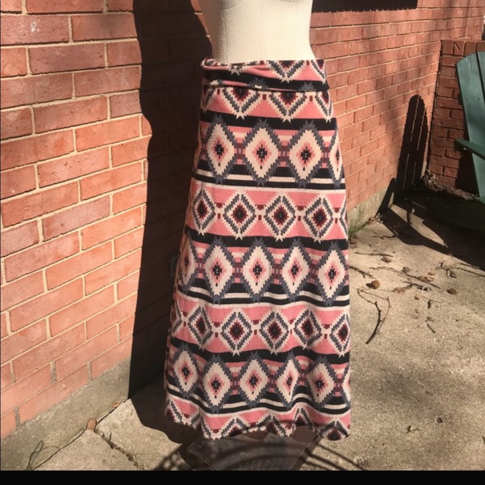 LIVING DOLL Tribal Print Roll Waist Jersey Knit Maxi Skirt